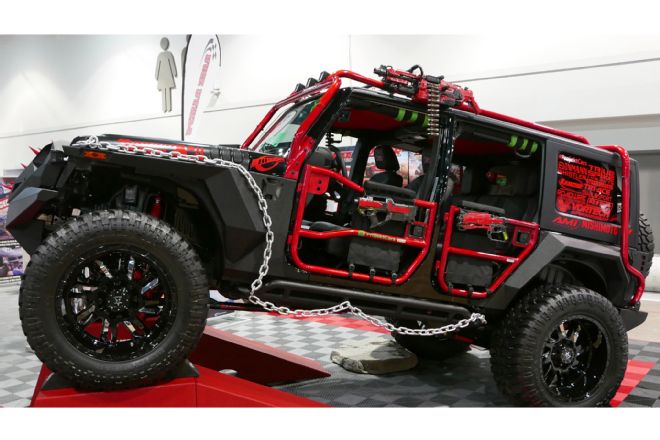 011-sema-2017-jeep-good-weird-ugly-jeep-jk-wrapped-in-chains.jpg